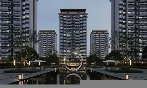 夜景阵容搭配插图