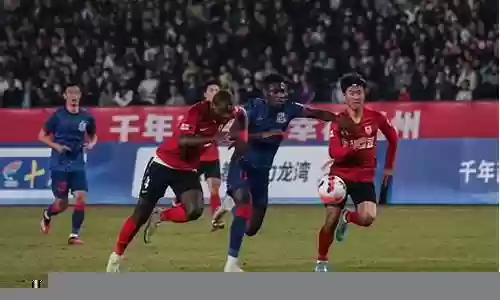 申花新后防阵容插图