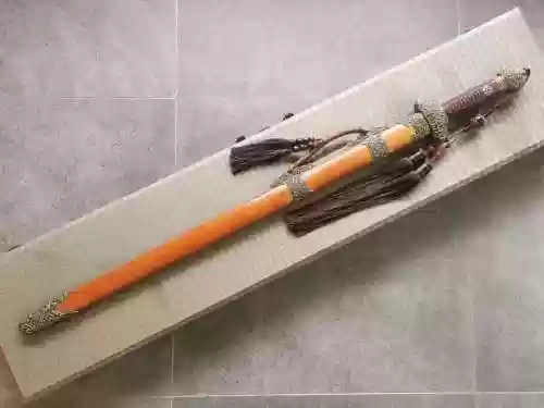 关于剑帝的两把武器插图1