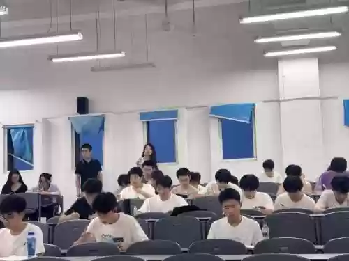 晚自习阵容插图