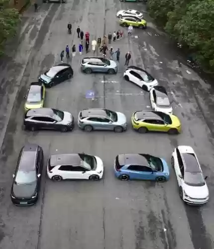车友阵容插图1